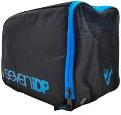 7iDP Project 23 Carbon Helmet -Spin City Bikes 7idp project 23 carbon helmet 415377 17