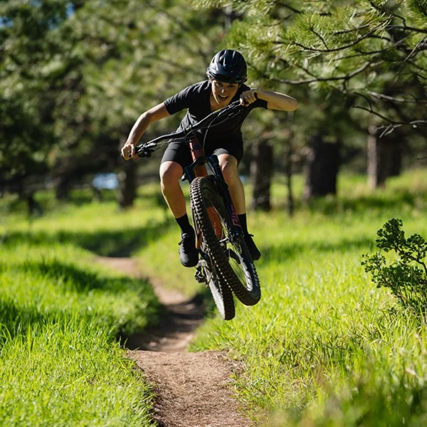 Spin City Bikes -Spin City Bikes giro womens montaro mips ii helmet 414147 1